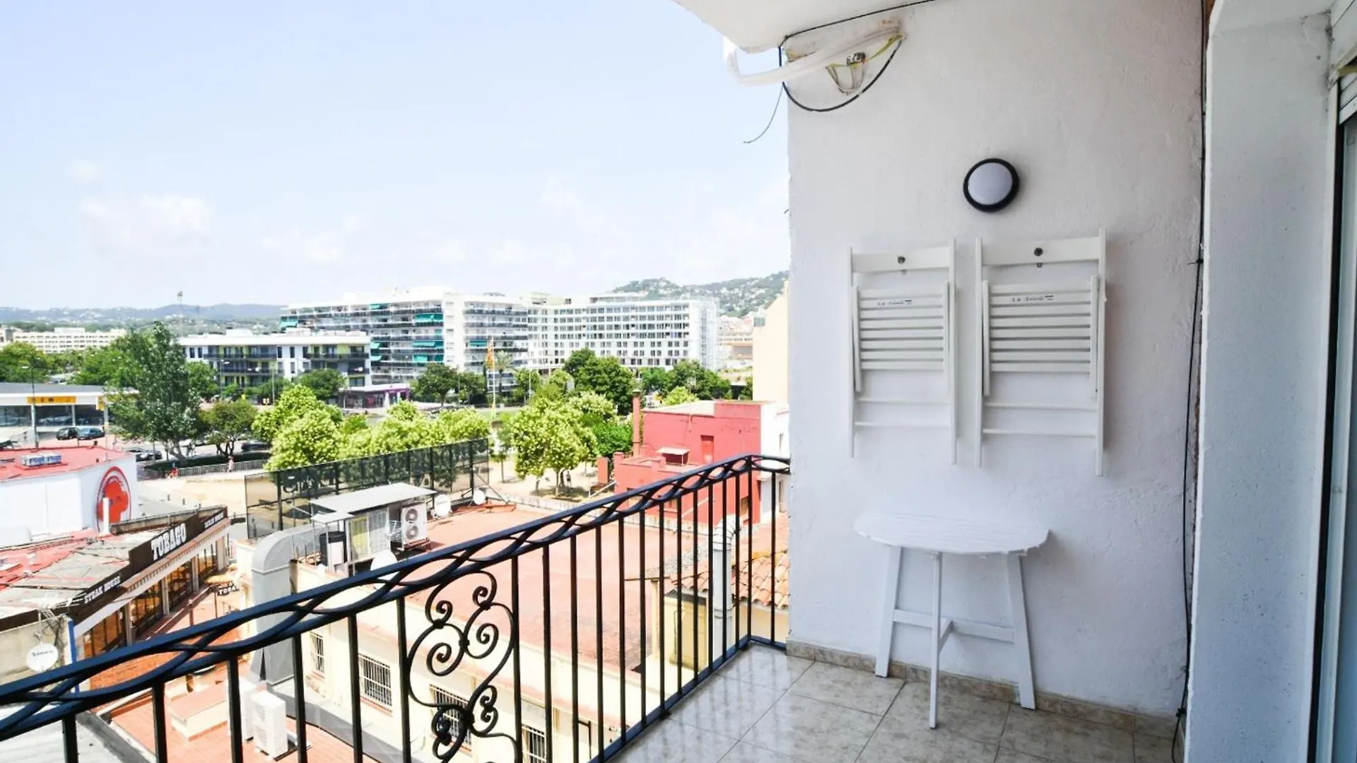 Modern Apartment Center Of יורט דה מאר 0*,